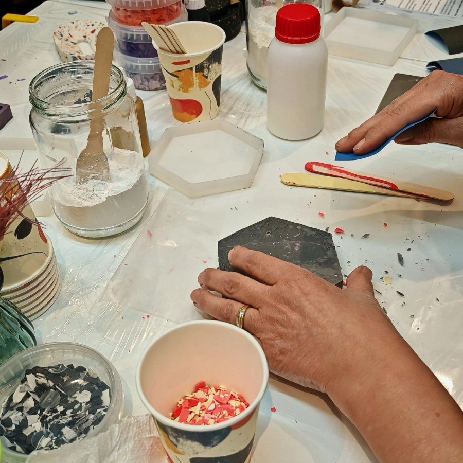 Radionice Jesmonite, NAdi Craft Studio (18)