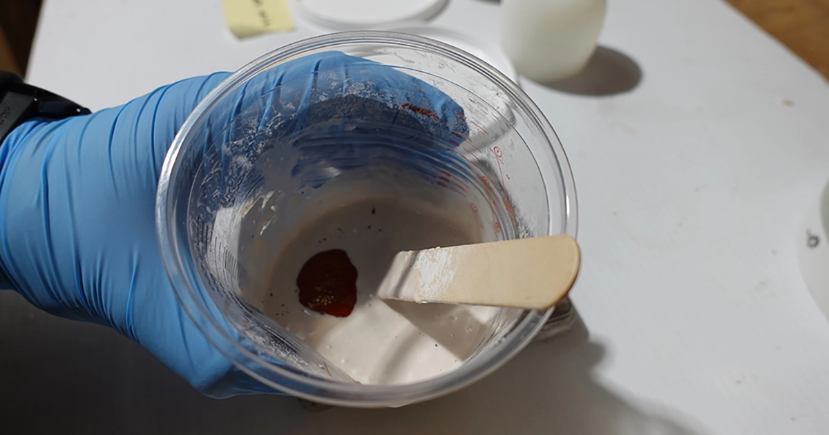 mixing pigments